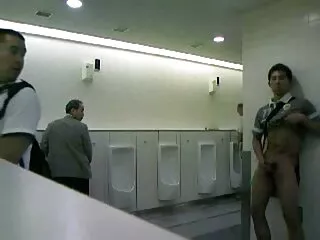 Իմ մարզիչը սիրում է մեծ բնական կրծքեր: