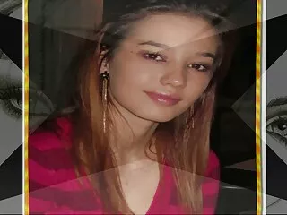 Petite MILF Օգոստոսը դառնում է դեմքի